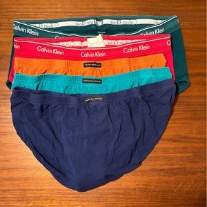 5 pairs of assorted briefs